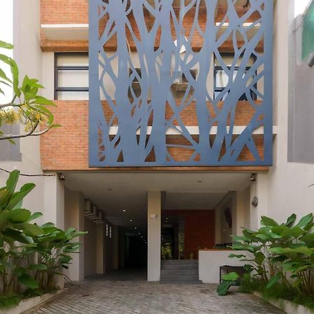 RedDoorz Plus near Radio Dalam 3 Jakarta Bagian luar foto