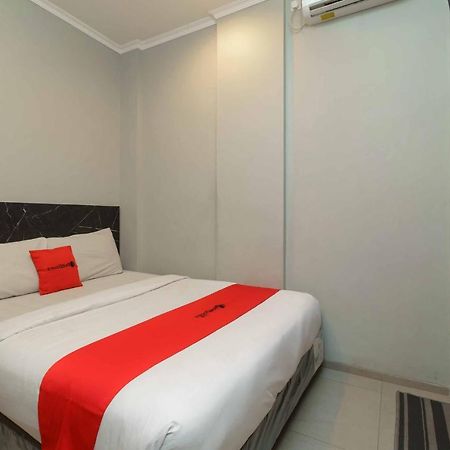 RedDoorz Plus near Radio Dalam 3 Jakarta Bagian luar foto