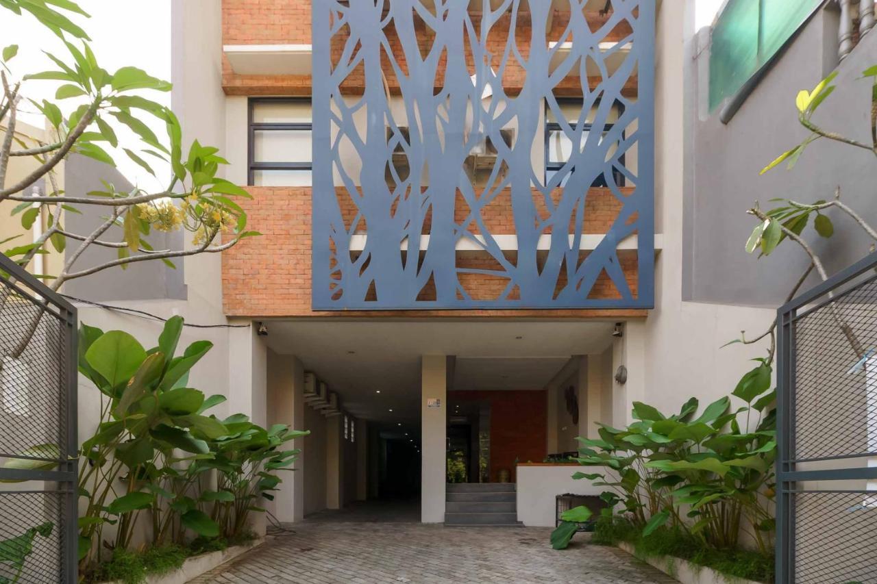 RedDoorz Plus near Radio Dalam 3 Jakarta Bagian luar foto