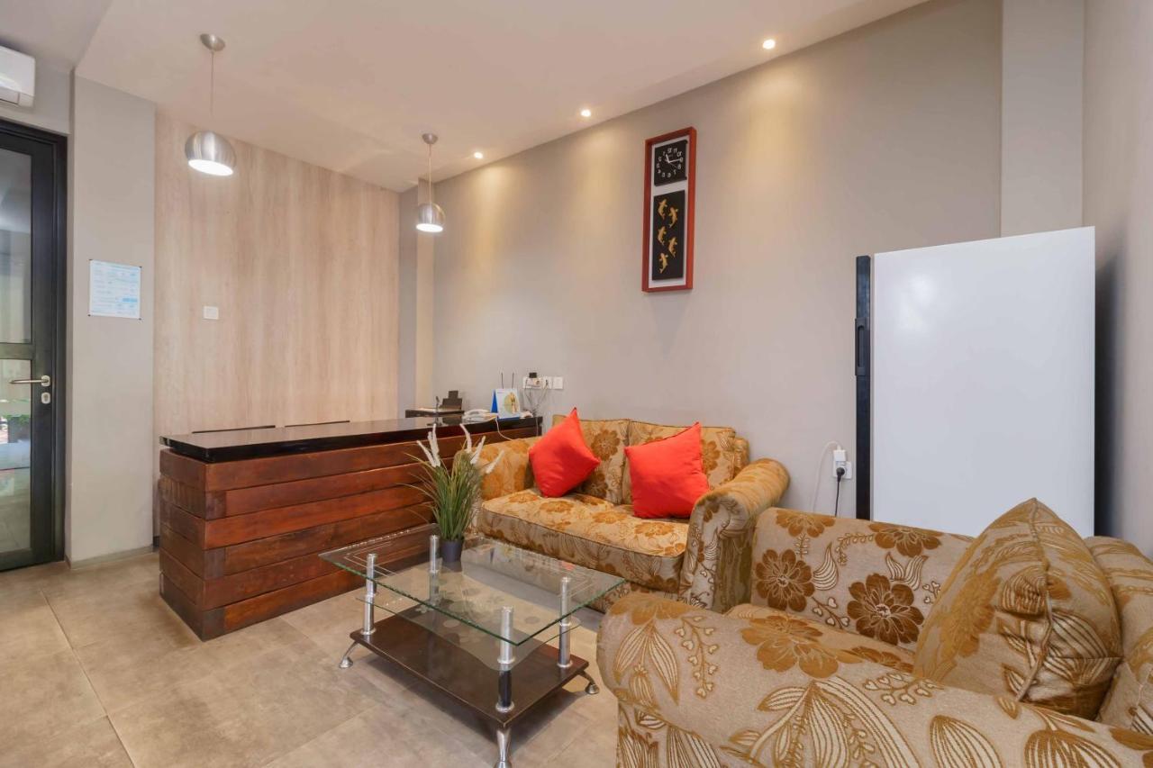 RedDoorz Plus near Radio Dalam 3 Jakarta Bagian luar foto