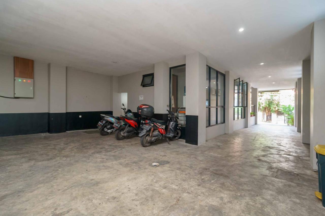 RedDoorz Plus near Radio Dalam 3 Jakarta Bagian luar foto