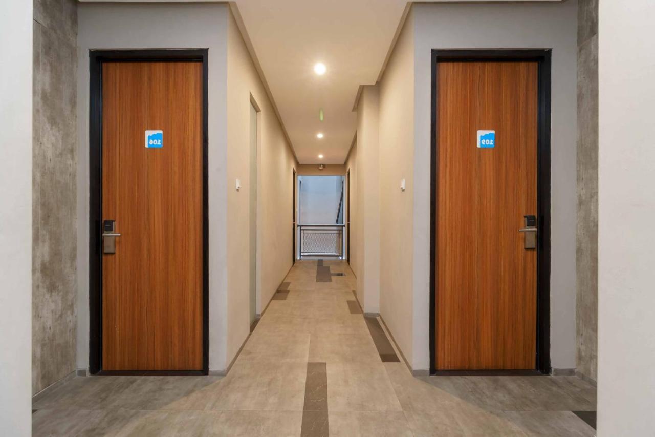 RedDoorz Plus near Radio Dalam 3 Jakarta Bagian luar foto
